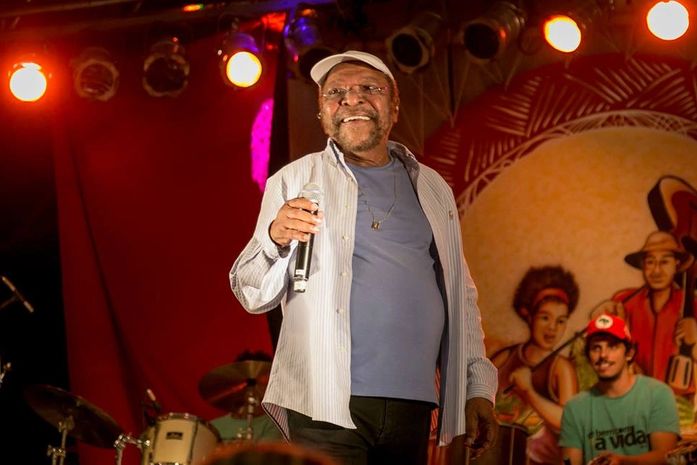 Martinho da Vila traz show 'Bandeira da Fé' para Maceió