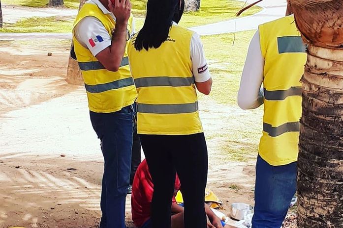 Roubaram minha cadeira de rodas-lamentava o homem jogado ao chão.