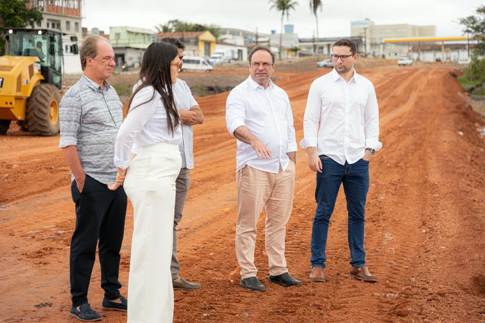 Ampliação da Marginal do Piauí começa receber calçada e ciclovia em Arapiraca