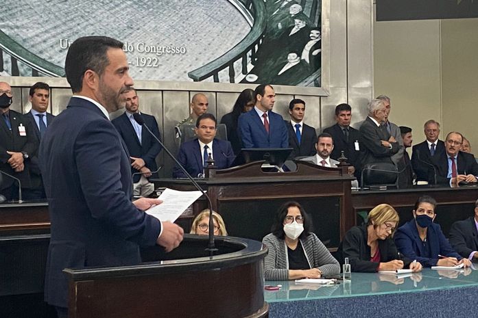 Durante discurso na ALE, Dantas critica "ataques covardes e maquiados de nova política" e elogia Renan Filho