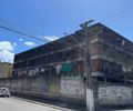 “Aqui é a minha morada”: prédios abandonados viram abrigo enquanto Maceió tem quase 50 mil imóveis vazios