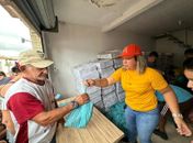 Com recursos próprios, vereadora Tia Gaby entrega duas toneladas de peixe a famílias carentes de Campestre