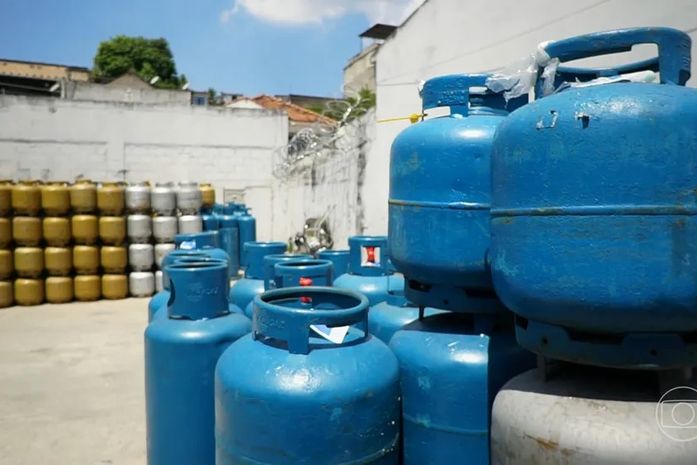 Entenda como vai funcionar distribuição de botijões de gás para beneficiários do Bolsa Família