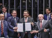 Congresso promulga emenda do fim da 6x1; escala 5x2 começa em 60 dias
