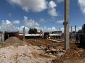 Prefeitura inicia fixação dos pilares do novo mercado público do Jacintinho
