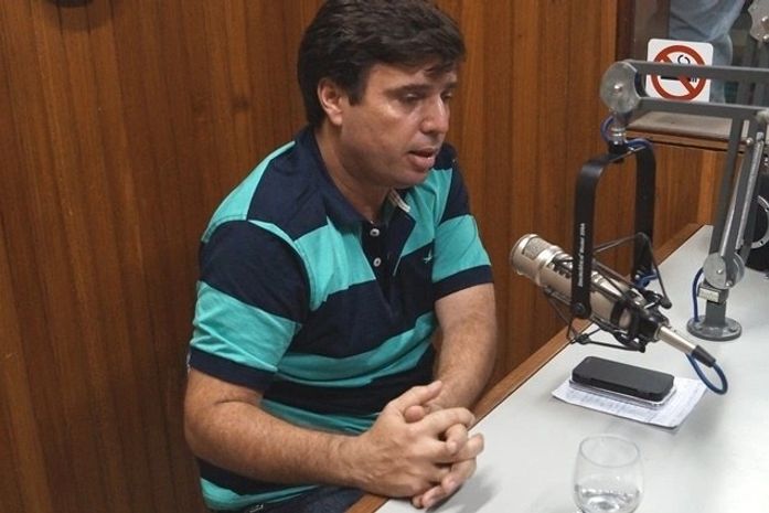 Prefeito de Penedo demite servidores comissionados