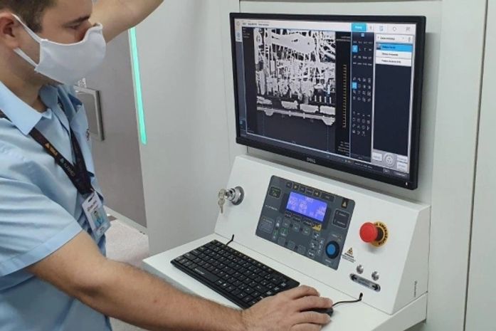 equipamento é utilizado para localizar lesões, projéteis ou fragmentos nos corpos de vítimas