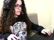 Wanessa Alves prefere jogos online diretamente do computador