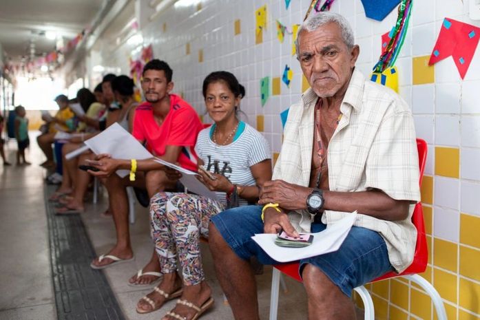 Pessoas que estavam em abrigos já foram cadastradas, agora será a vez de quem está na casa de parentes