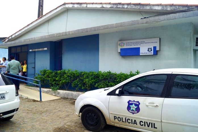 9º Distrito Policial, no bairro do Jacintinho