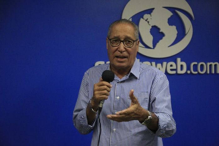 Prefeitura e diretoria tricolor homenageiam Arivaldo Maia durante clássico CSE e ASA