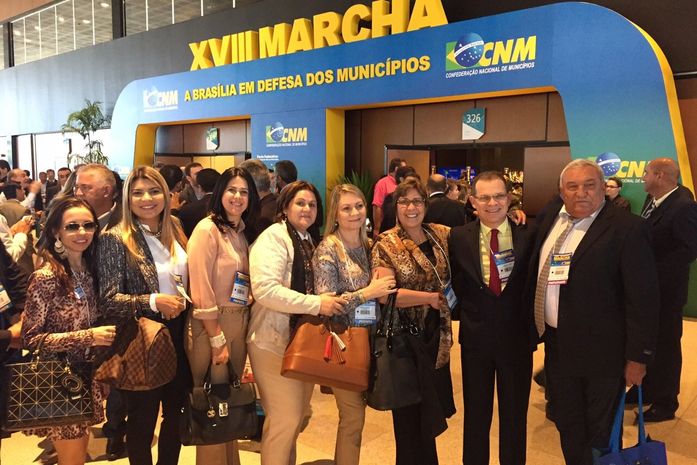 Célia participa da Marcha dos Prefeitos em Brasília