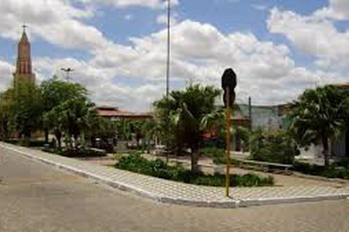 Servidores efetivos da Prefeitura de Olho D'água Grande sofrem com atraso de pagamento de salários