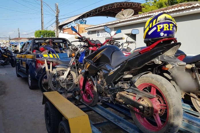 PRF prende homem por crime de receptação e condução perigosa; veja vídeo