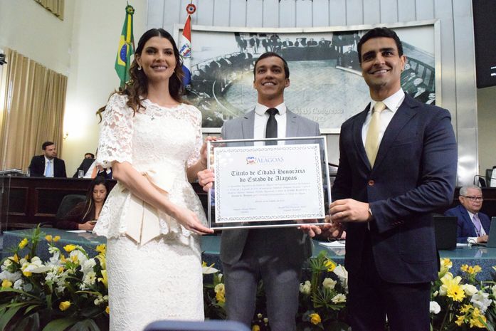 Primeira-dama de Maceió recebe título de Cidadã Honorária de Alagoas