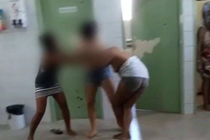 Mulheres brigam dentro de unidade de saúde de Maceió
