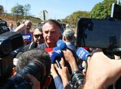 Bolsonaro de tornozeleira eletrônica