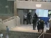 Confusão no Rei Pelé: torcida do CSA e PM entram em confronto após empate com Ituano
