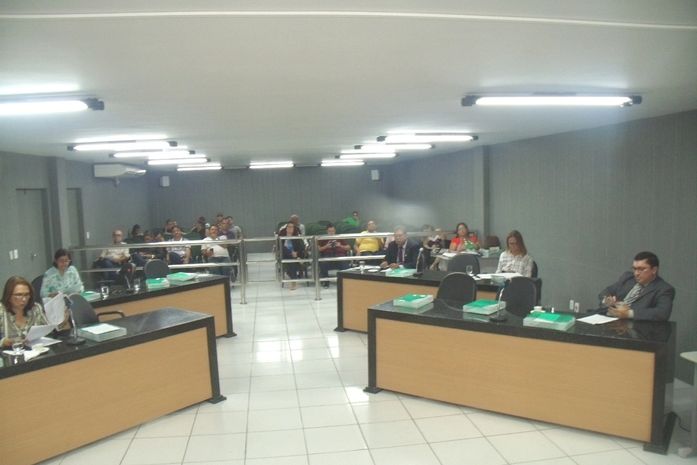 Câmara de Arapiraca realiza última sessão ordinária da semana