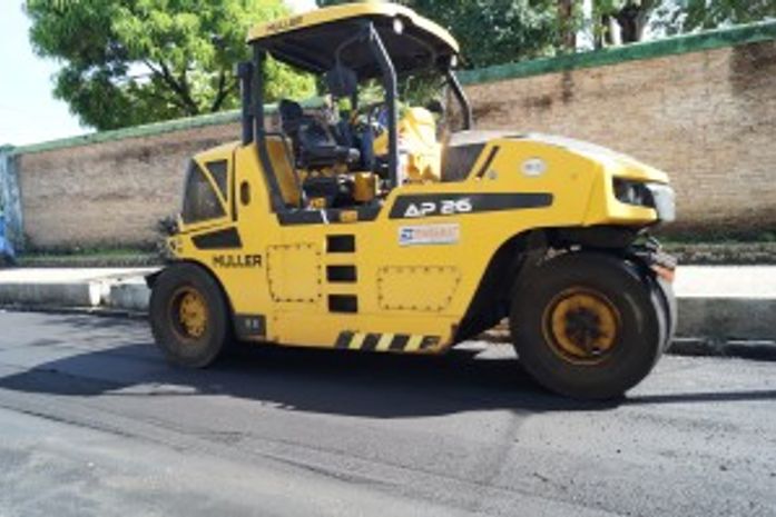 Prefeitura executa obras de recapeamento no Farol