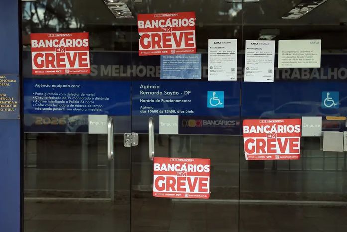 Bancários rejeitam proposta da Caixa e mantêm greve nacional