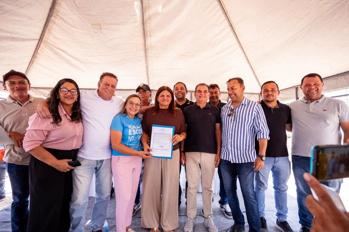 Em celebração aos 72 anos de Delmiro Gouveia, Ziane Costa assina ordem de serviço para construção de nova creche na Vila 25