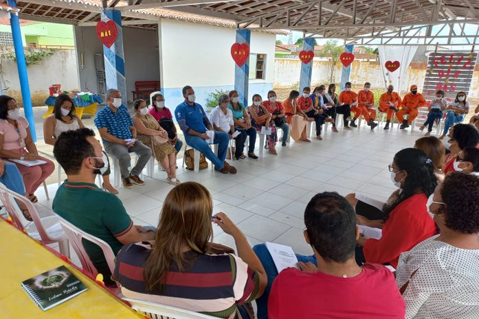 Prefeitura discute atendimento psicossocial em Piranhas
