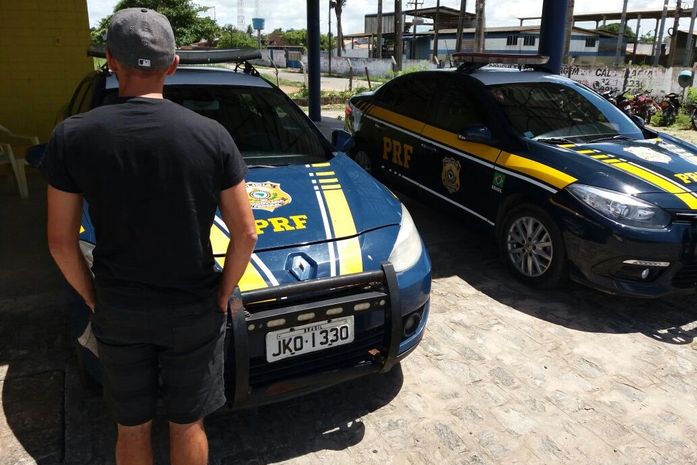 Após denúncias de direção perigosa, caminhoneiro é preso com rebite