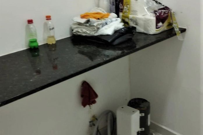 Fezes de baratas e mau odor: Vigilância Sanitária interdita clínica odontológica no Centro de Maceió