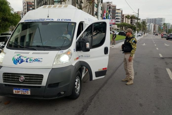 Operação Turismo Clandestino intensifica fiscalização na orla de Maceió