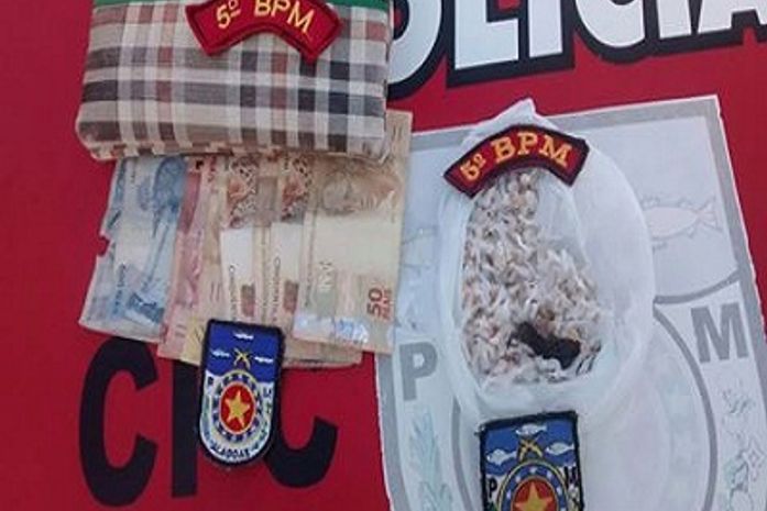 Polícia prende traficantes dentro de coletivo