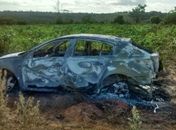 Veiculo é encontrado carbonizado na zona rural de São Sebastião