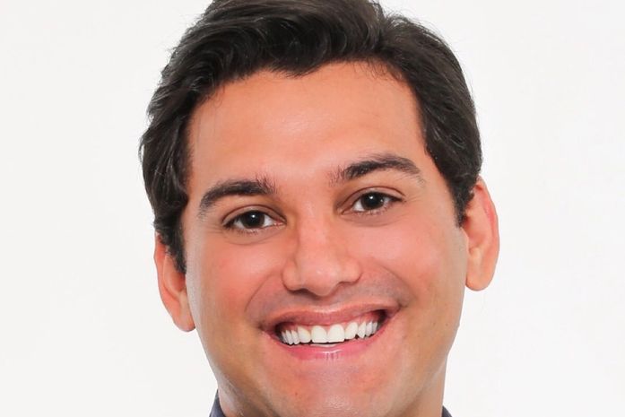 Rodrigo Valença compra teste rápido para o Covid-19 e destina ambulância para Conjunto Habitacional em São José da Laje