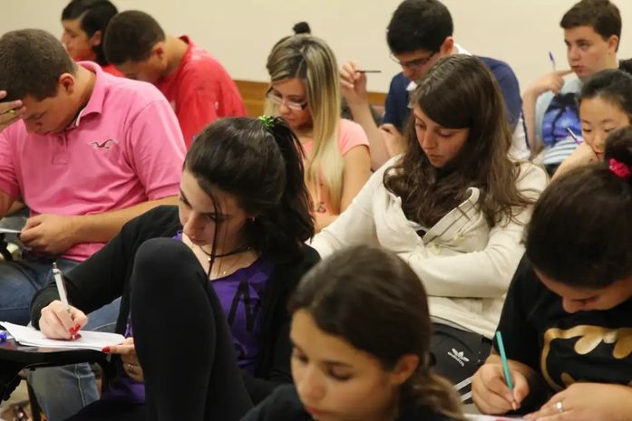 Inscrições para concorrer às bolsas do Prouni começam nesta segunda