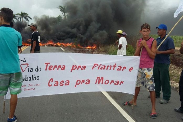 Protesto interdita rodovias em Alagoas