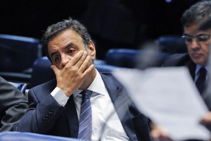 STF arquiva pedido de investigação contra Aécio Neves devido à prescrição