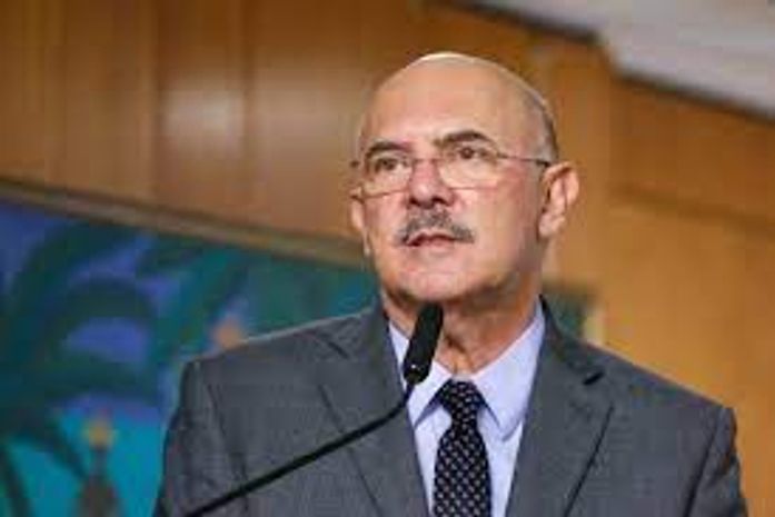 Milton Ribeiro deixa Ministério da Educação