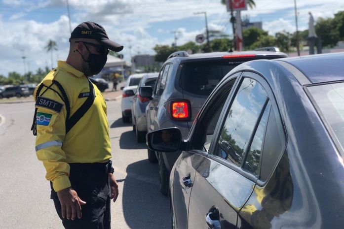 Acidentes nas Avenidas Fernandes Lima e Durval de Góes Monteiro reduziram em 37,5%, afirma SMTT