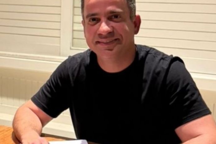 Governador exibe novo acessório