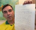 Perigoso e acuado, Flávio atira a esmo 