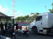 Protesto de portuários bloqueia acesso ao Porto de Maceió e agrava trânsito já comprometido no Jaraguá
