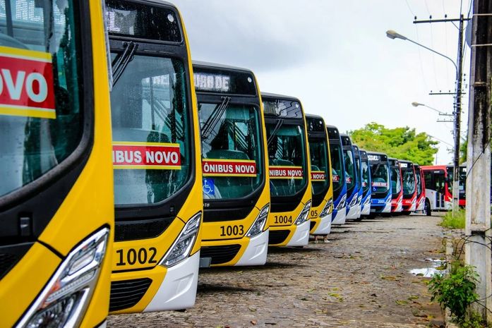 Ônibus voltam a circular com 100% da capacidade a partir da próxima segunda-feira (20)