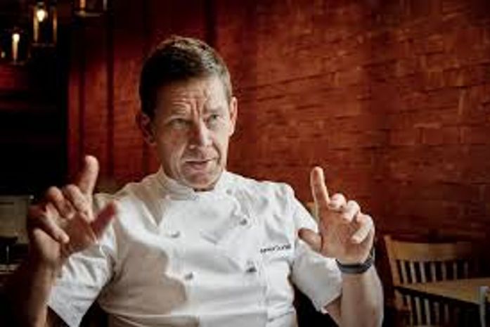 "Nós não podemos parar o Brasil por conta de 7 mil pessoas que vão morrer de coronavírus"- diz o empresário Júnior Dursk.