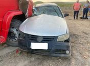 Colisão entre caminhão e carro de passeio deixa uma pessoa morta e duas feridas na AL-220