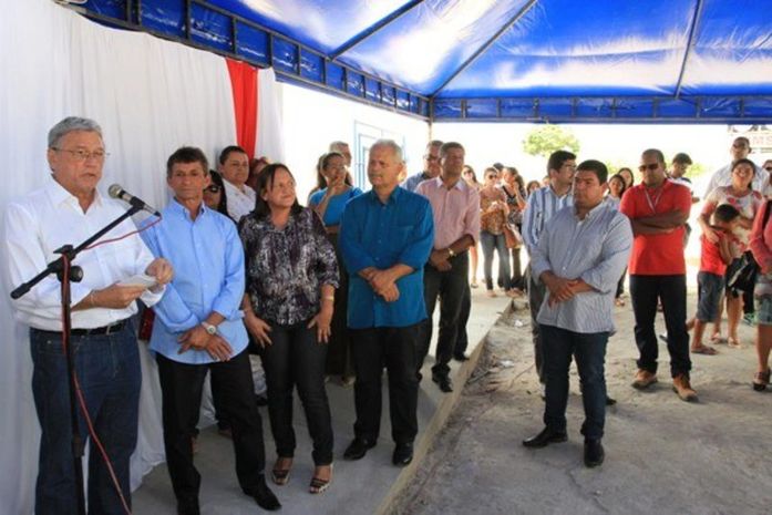 Governador inaugura rodovia AL 210 e escola no Vale do Paraíba