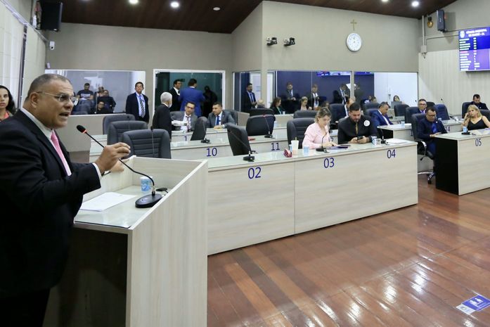 Vereadores aprovam audiência pública para cobrar BRK sobre caos da falta de água em Maceió