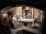 Papa Francisco começa as celebrações de Natal sem fiéis em Roma