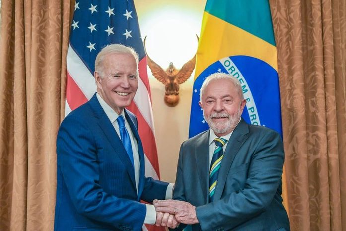 As comparações entre Lula Joe Biden