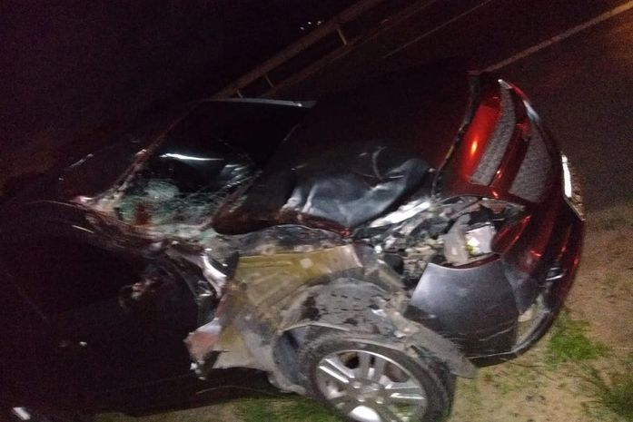 Acidente aconteceu na noite do domingo (23)