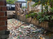 Prefeitura retira 500kg de lixo de canal no conjunto Virgem dos Pobres I